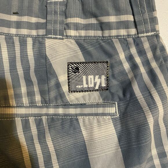 LOST Enterprises Men's Shorts Size 32 Blue Gray Plaid Chino Skate Logo - Picture 5 of 9